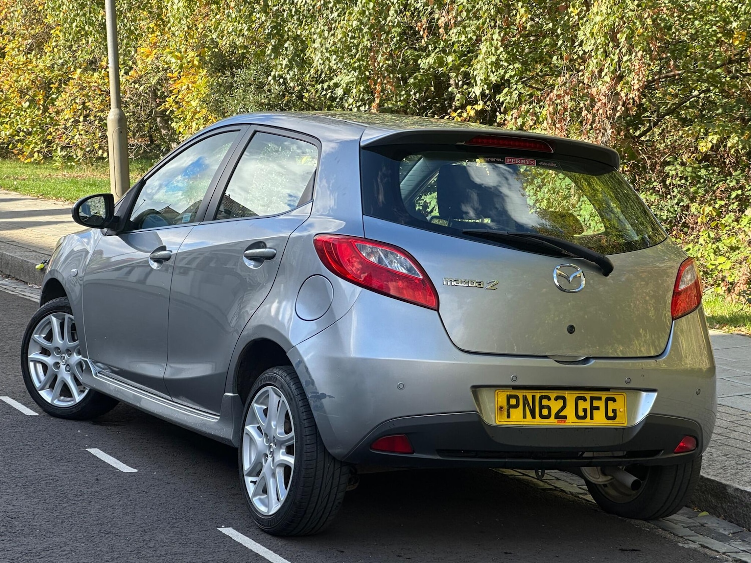 Used Mazda Mazda2 2012 for sale - 76179346: Photo 2