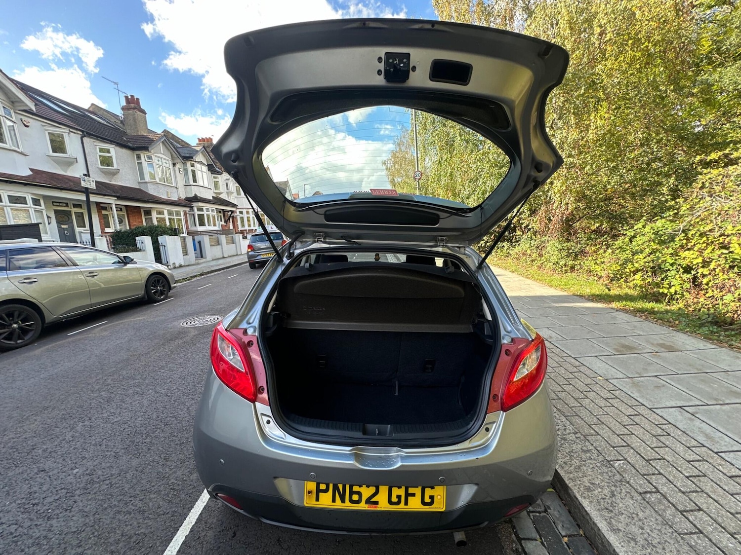 Used Mazda Mazda2 2012 for sale - 76179346: Photo 27