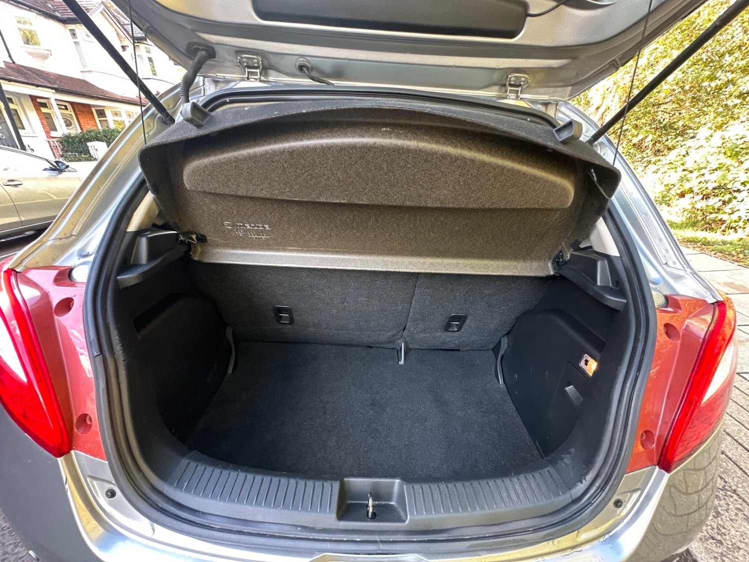 Used Mazda Mazda2 2012 for sale - 76179346: Photo 28