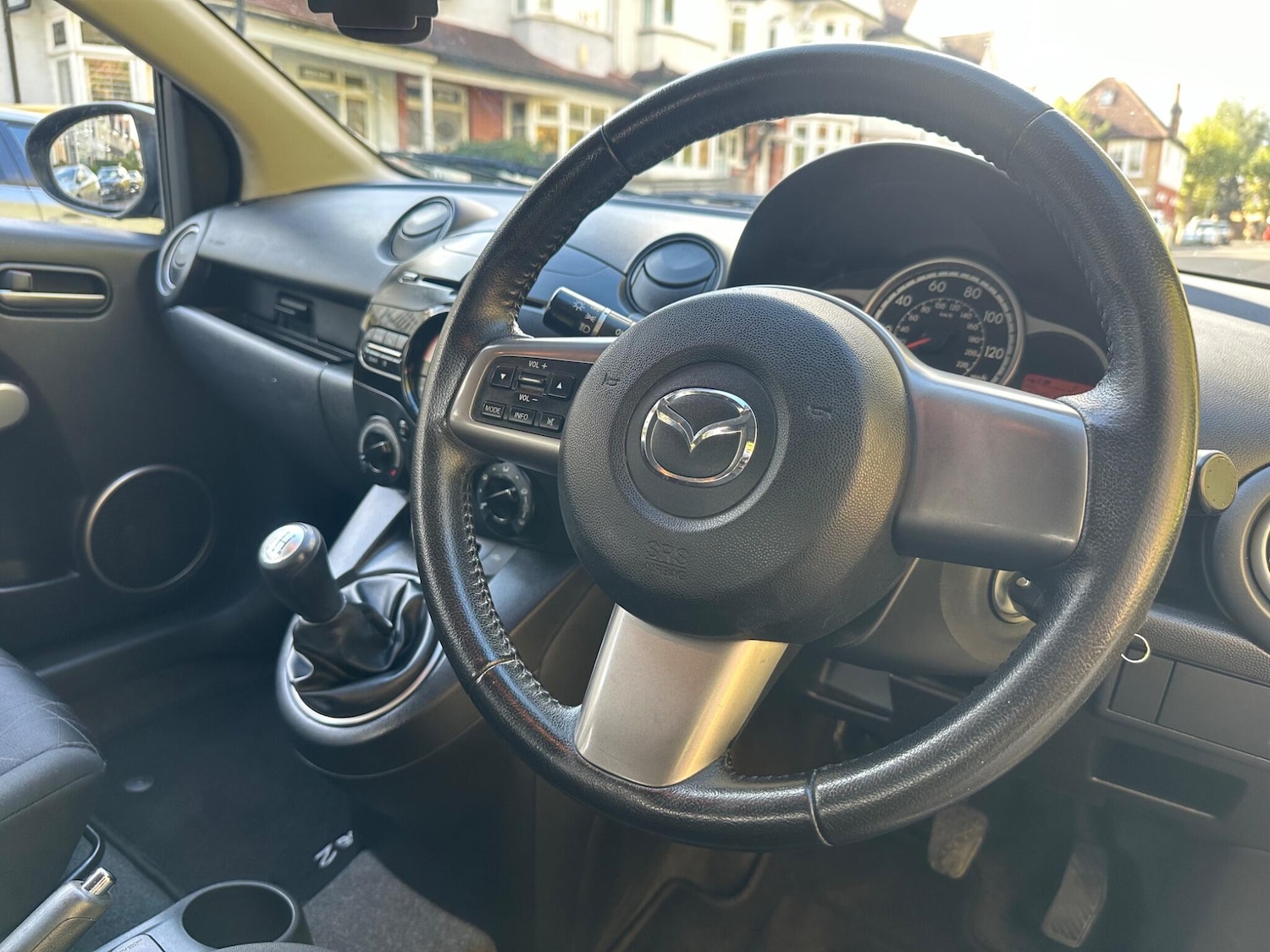 Used Mazda Mazda2 2012 for sale - 76179346: Photo 29