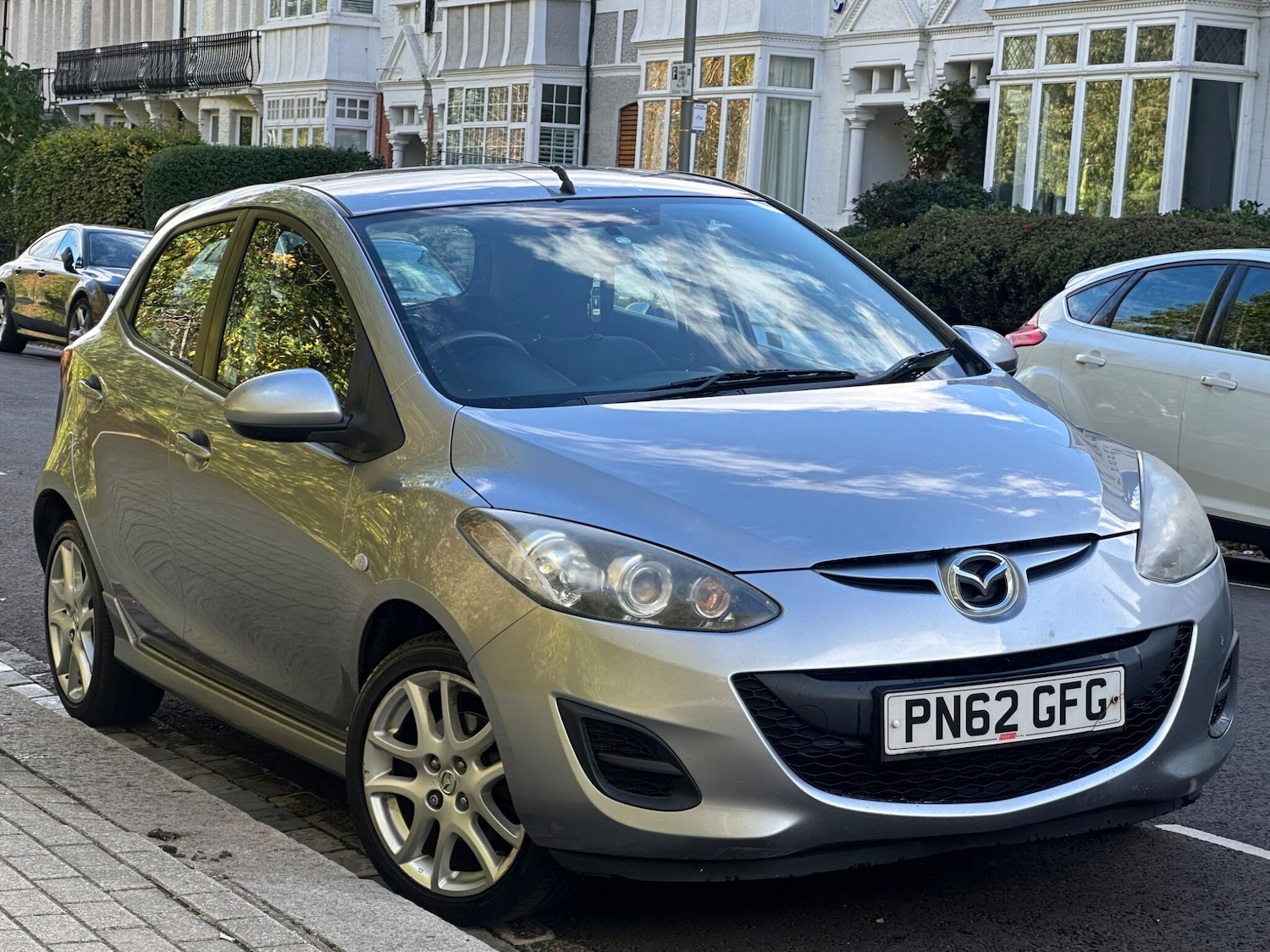 Used Mazda Mazda2 2012 for sale - 76179346: Photo 3