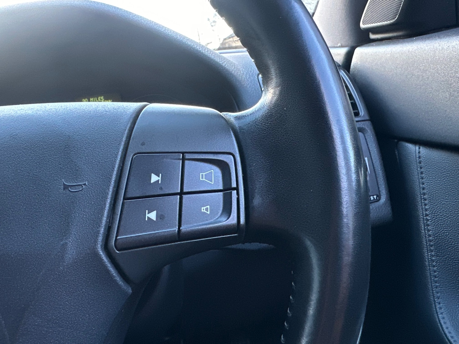 Used Volvo V50 2010 for sale - 77404704: Photo 33