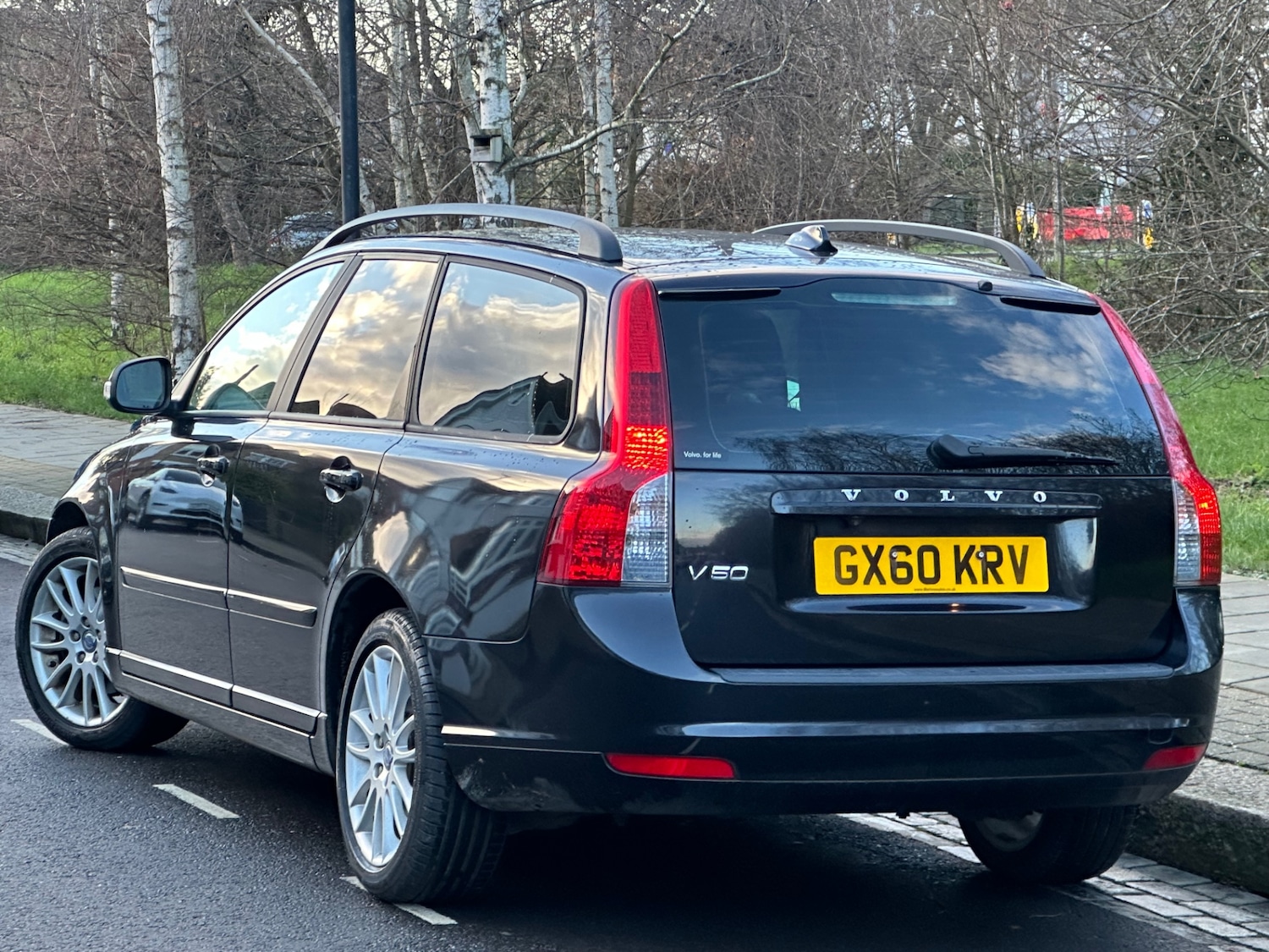 Used Volvo V50 2010 for sale - 77404704: Photo 8