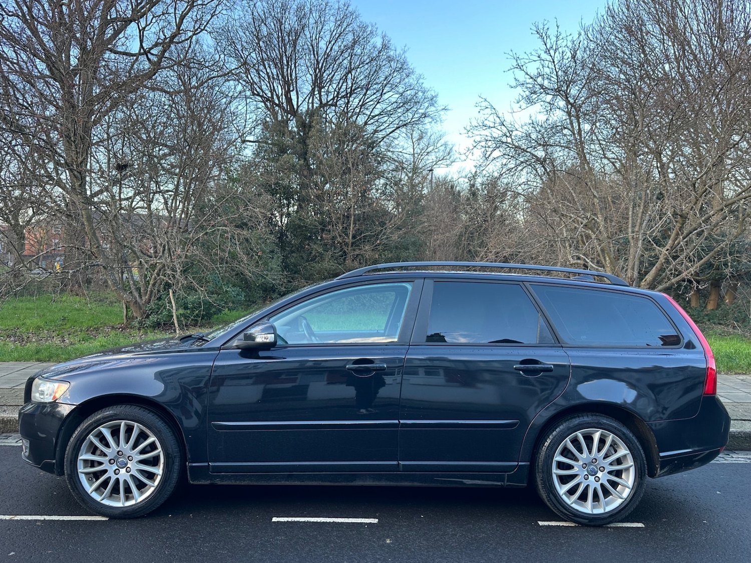 Used Volvo V50 2010 for sale - 77404704: Photo 9