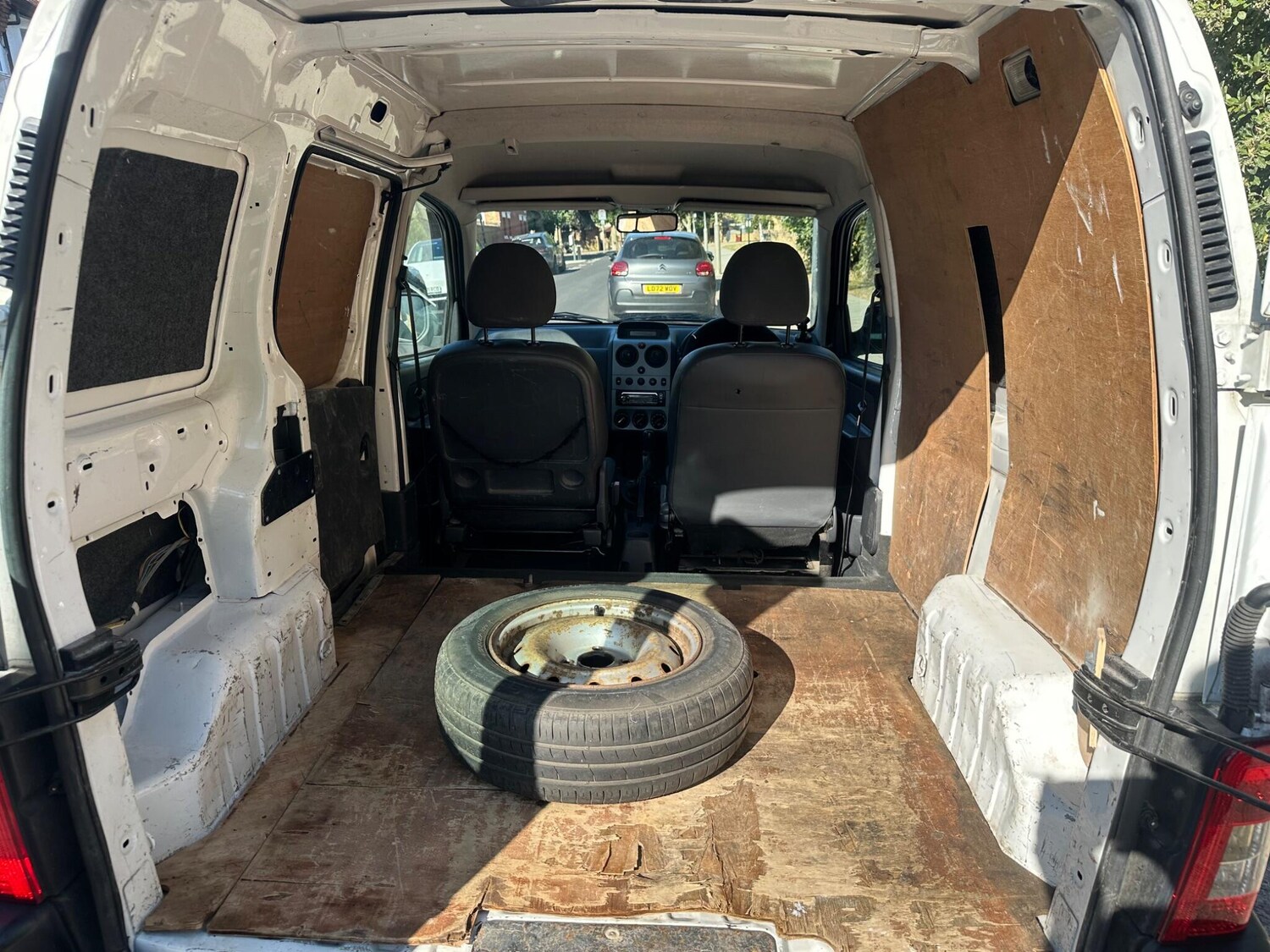 Vehicle 29