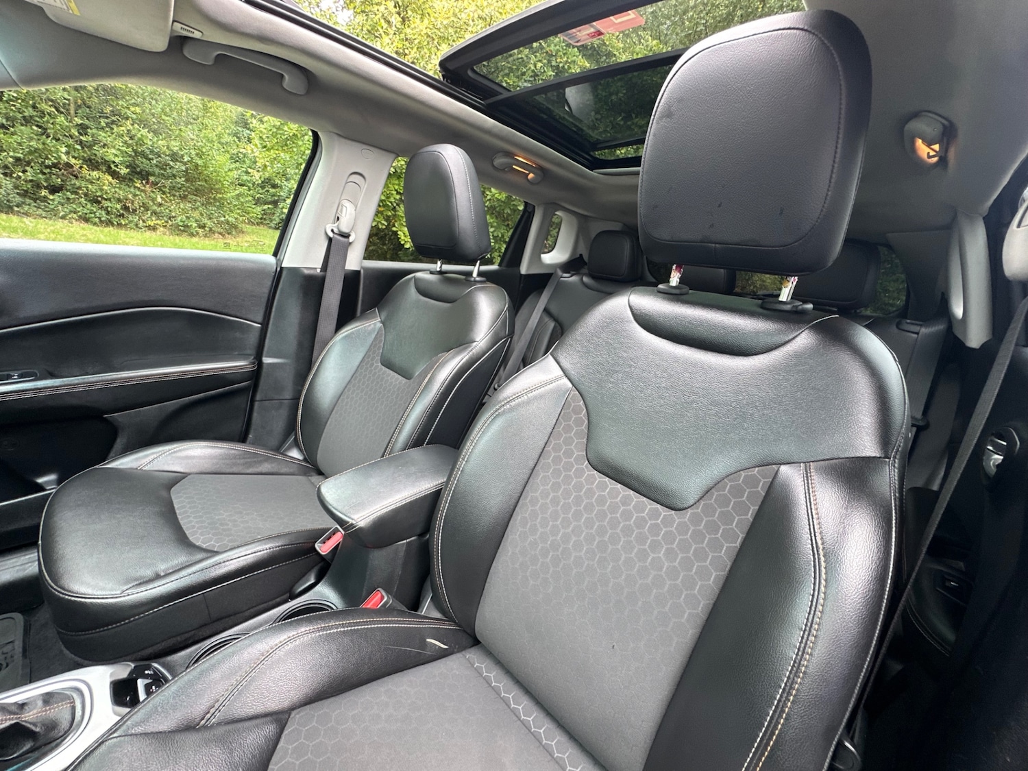 Used Jeep Compass 2017 for sale - 77087342: Photo 28