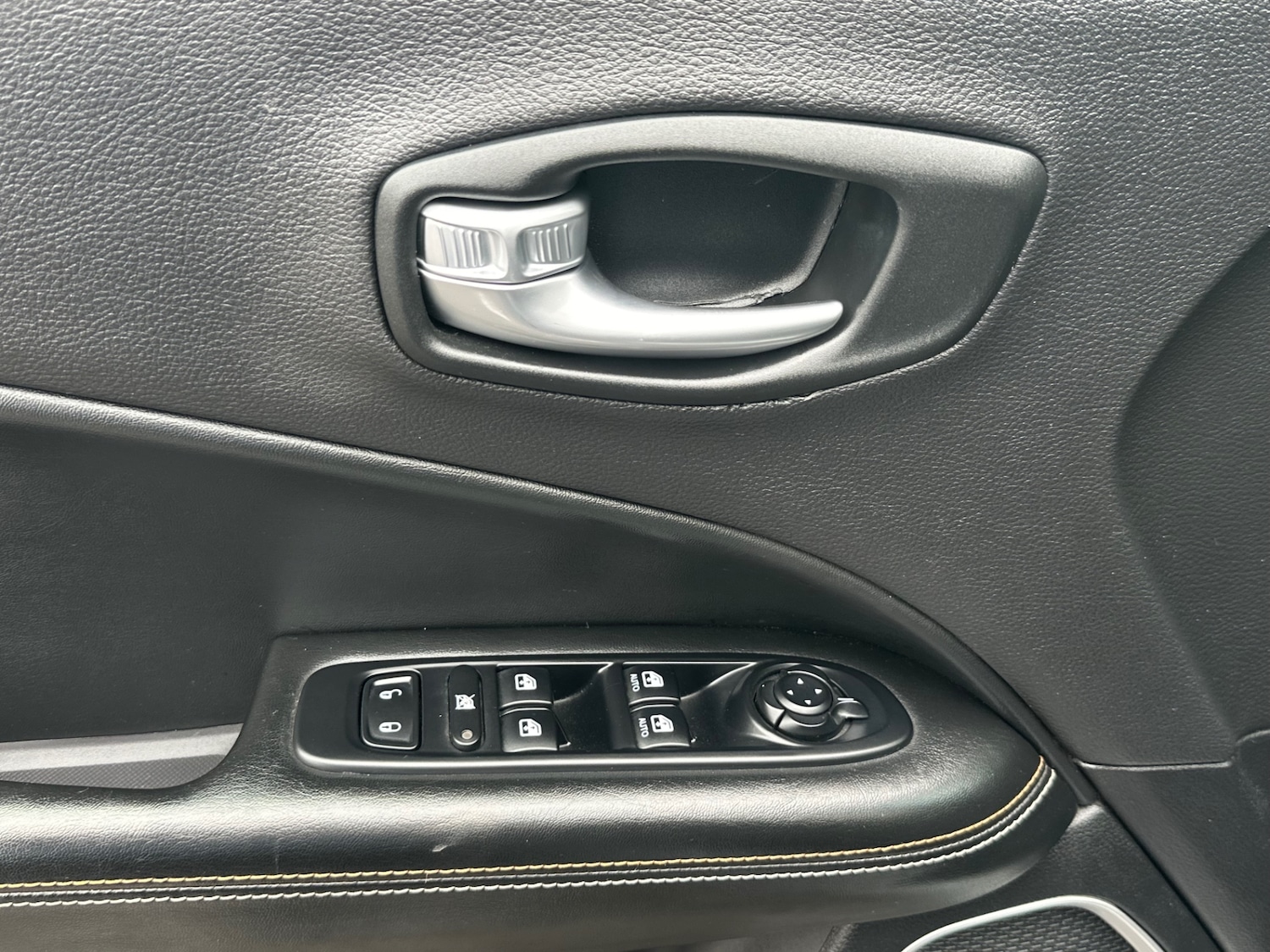 Used Jeep Compass 2017 for sale - 77087342: Photo 31