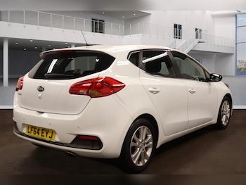 Used Kia Ceed 2014 for sale - 77292106: Photo