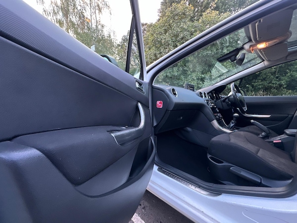 Used Peugeot 308 SW 2014 for sale - 75708410: Photo 31