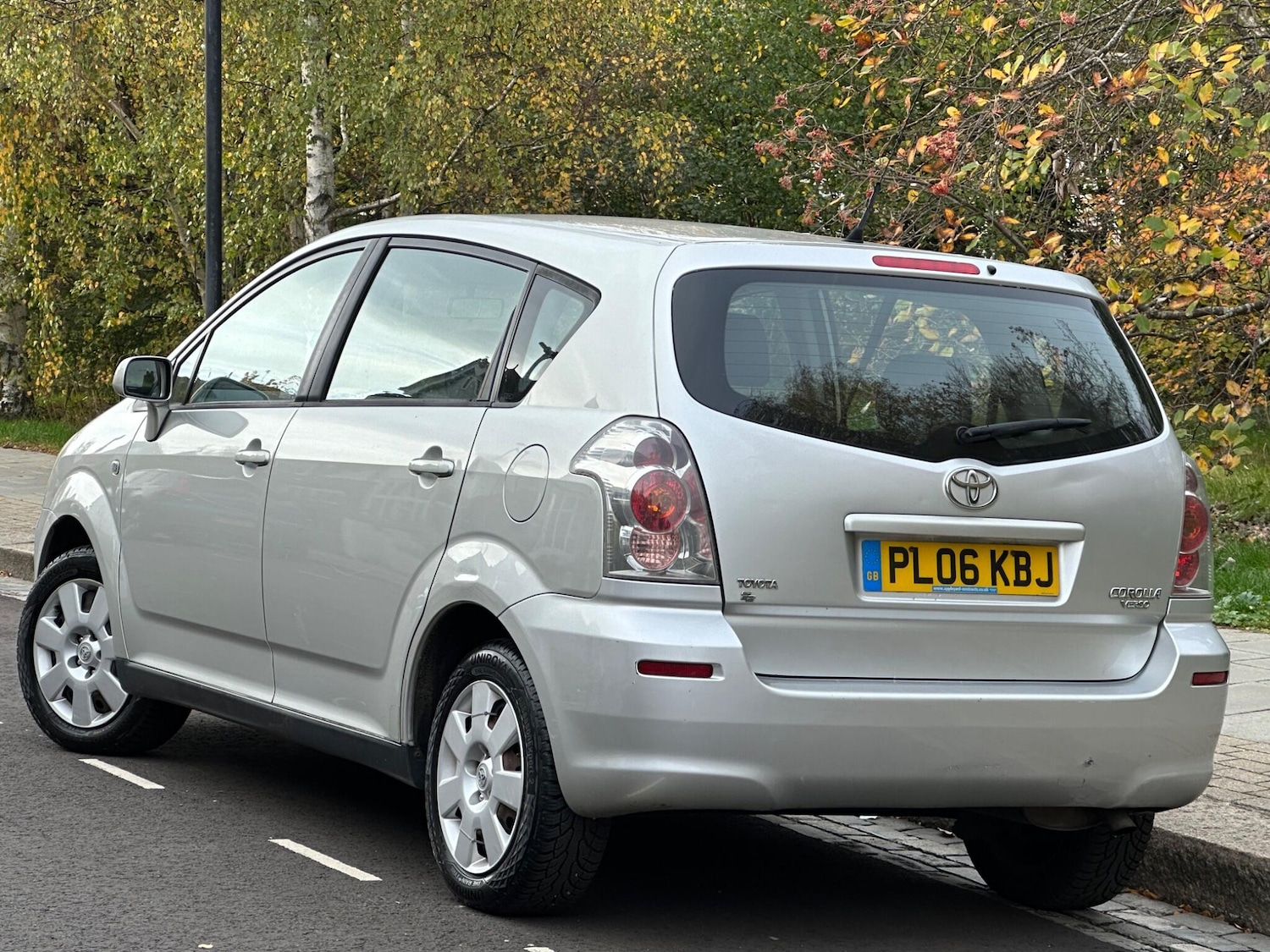 Used Toyota Corolla Verso 2006 for sale - 76499355: Photo 2