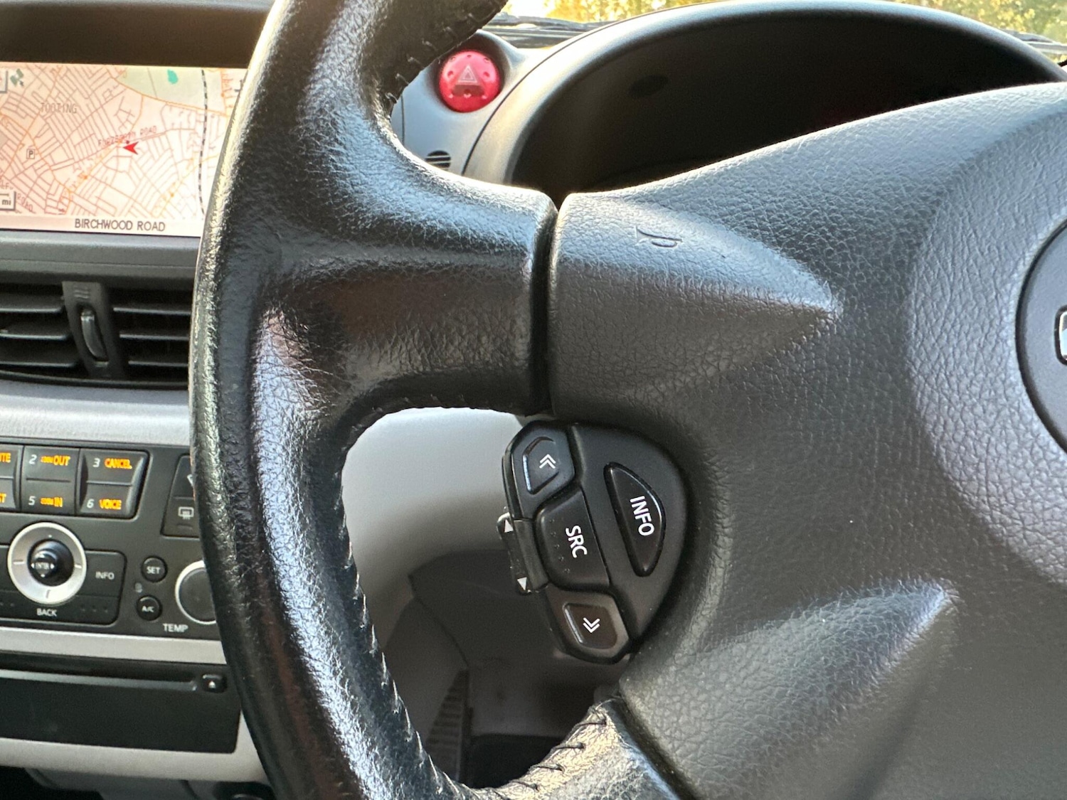 Used Nissan Almera Tino 2005 for sale - 76472567: Photo 21