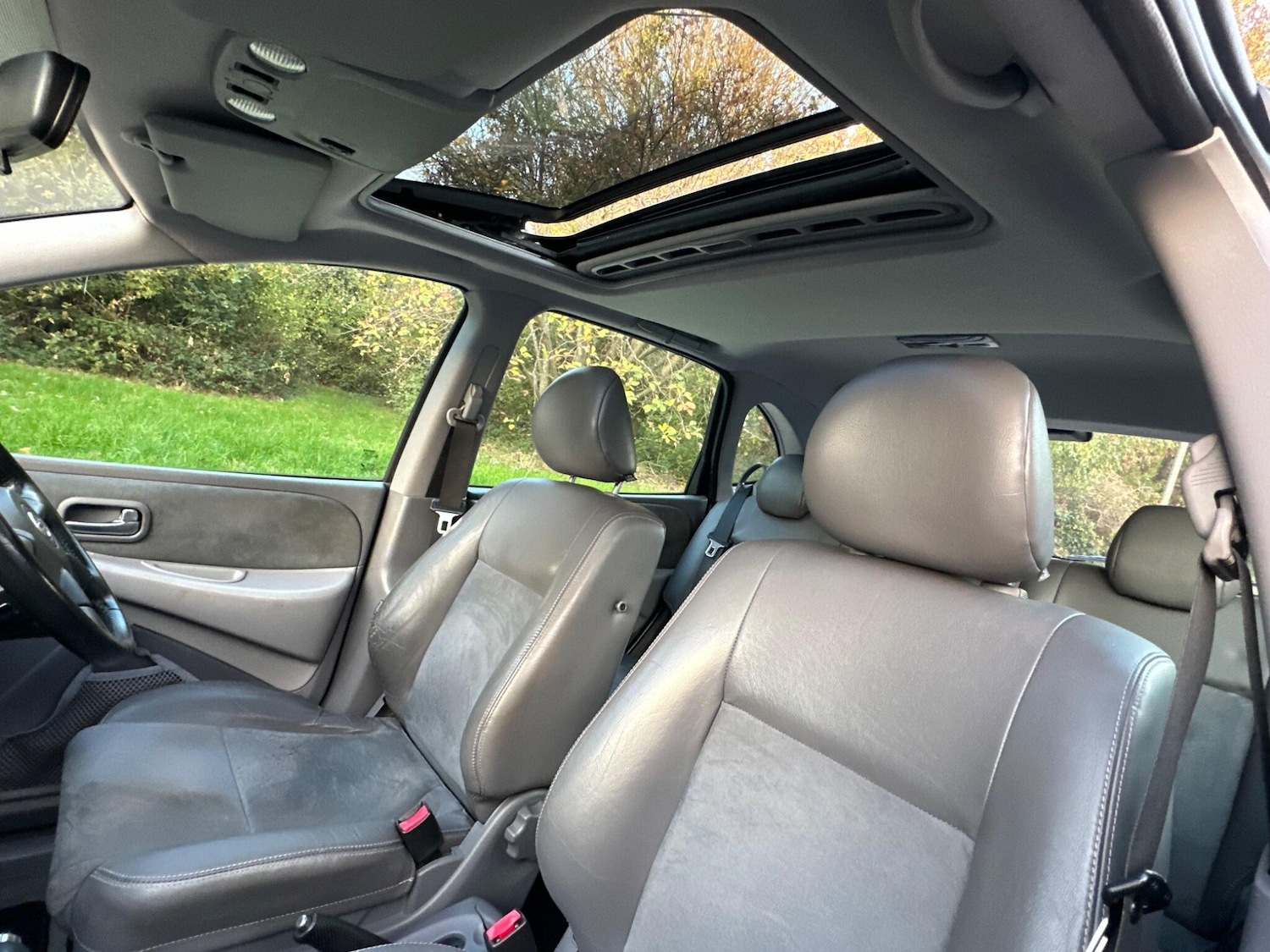 Used Nissan Almera Tino 2005 for sale - 76472567: Photo 38