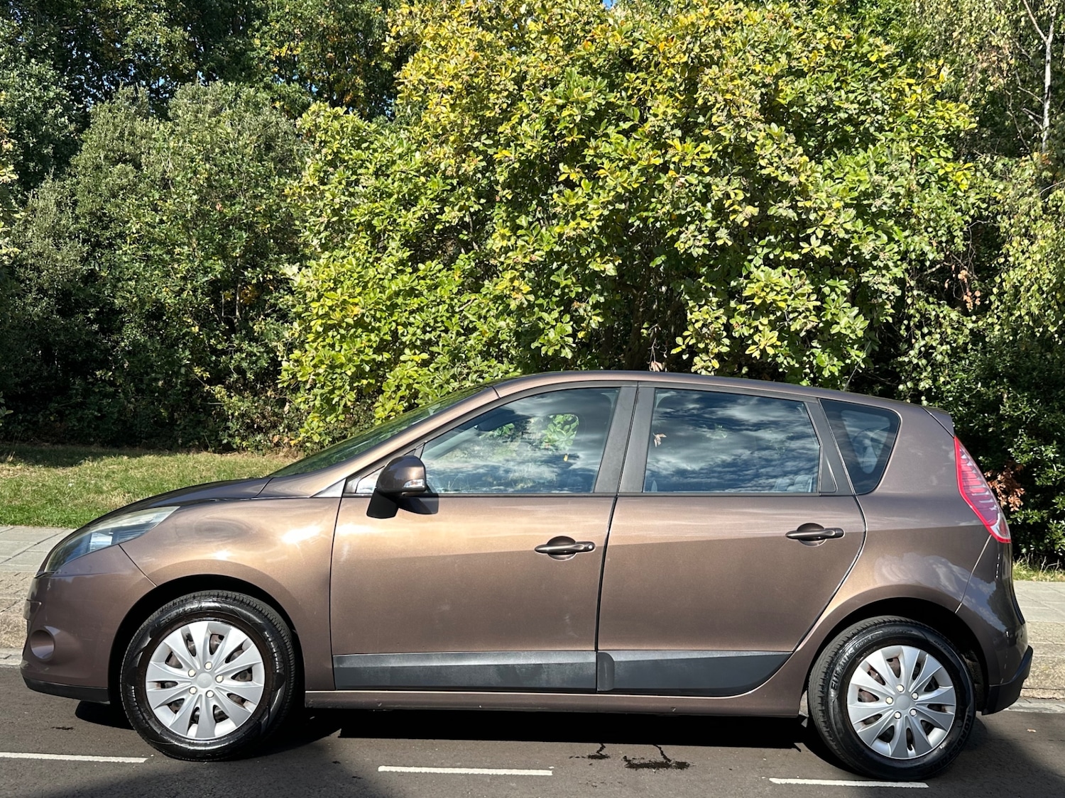 Used Renault Scenic 2009 for sale - 77087389: Photo 12
