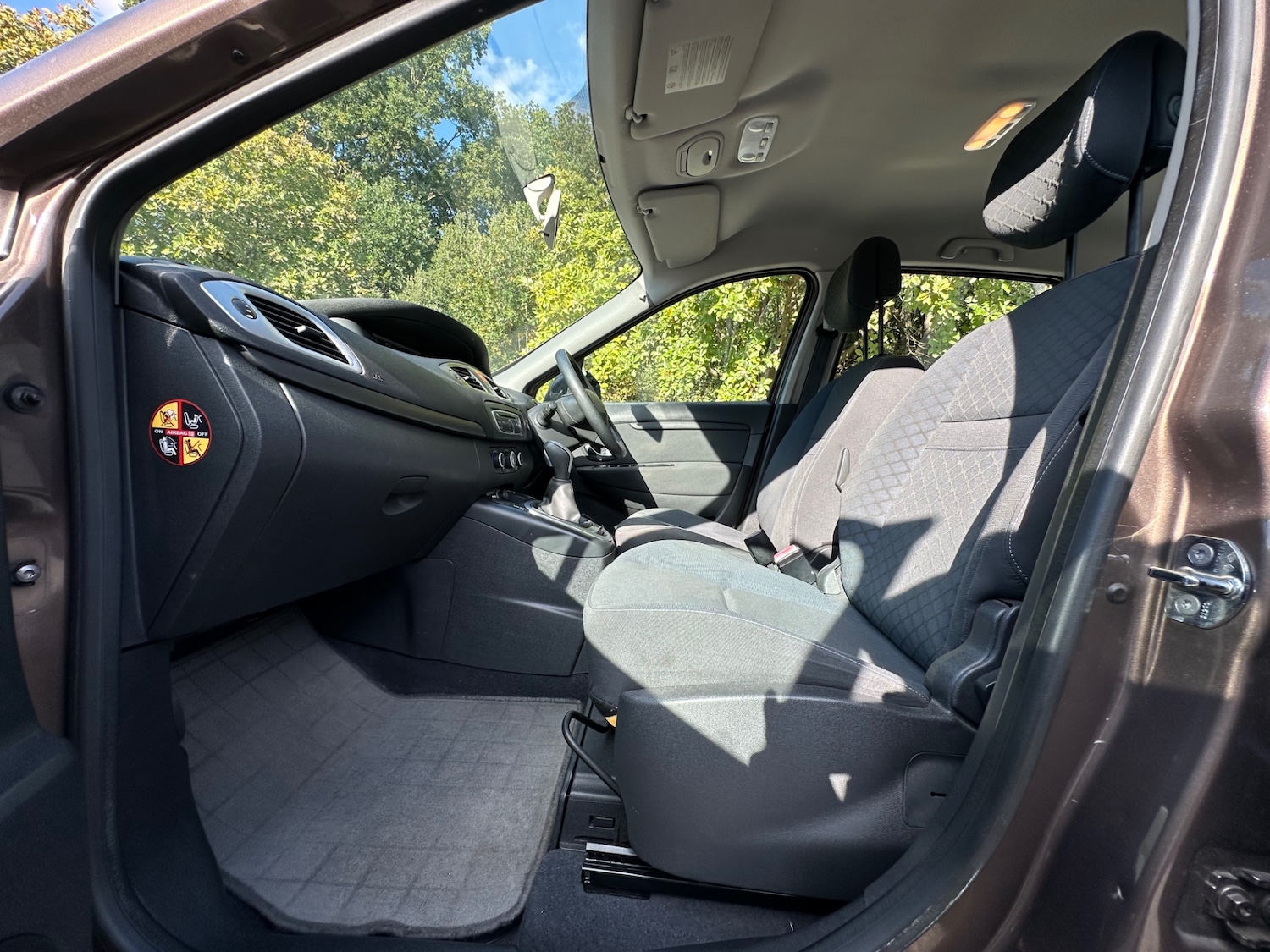 Used Renault Scenic 2009 for sale - 77087389: Photo 28