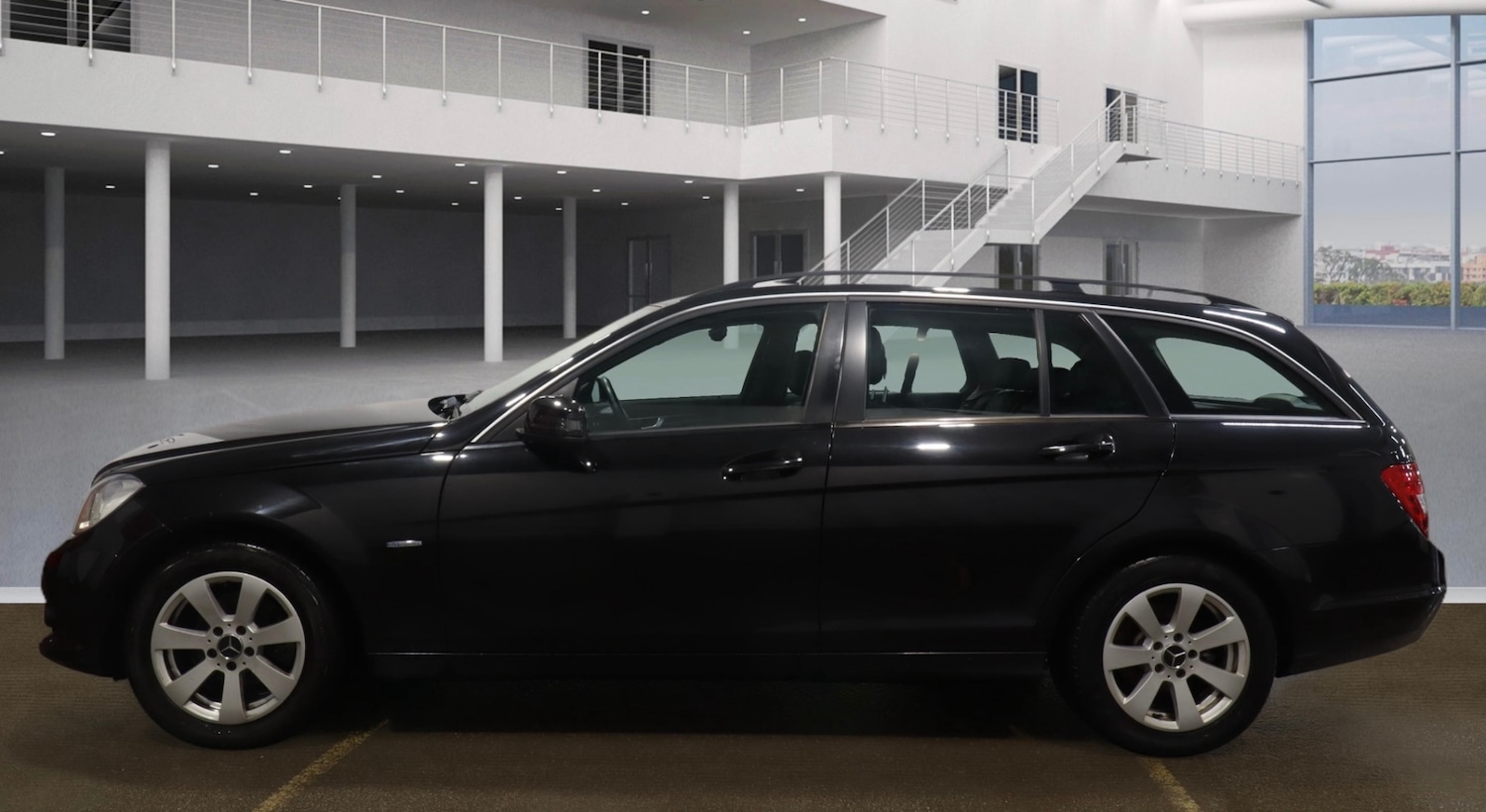 Used Mercedes-Benz C Class 2012 for sale - 77213682: Photo 6