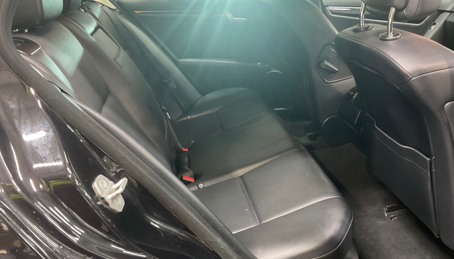 Used Mercedes-Benz C Class 2012 for sale - 77213682: Photo 9