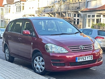 Used Toyota Avensis Verso 2004 for sale - 75682006: Photo