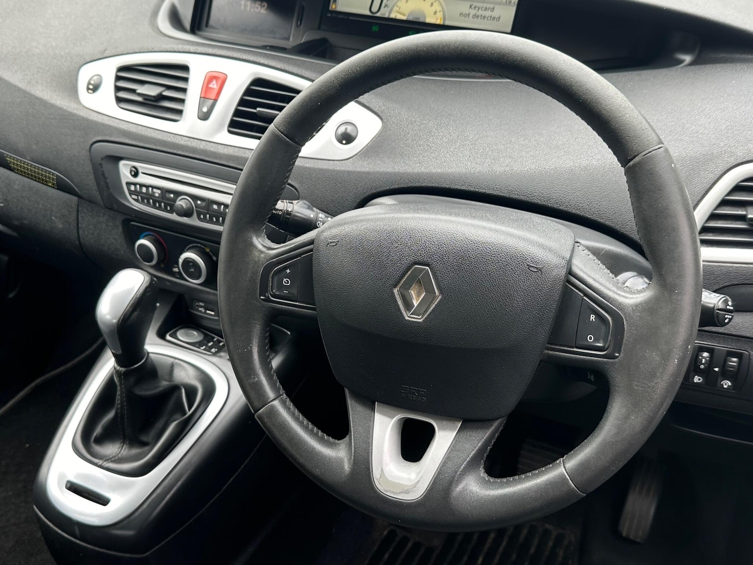 Used Renault Scenic 2010 for sale - 74969648: Photo 32