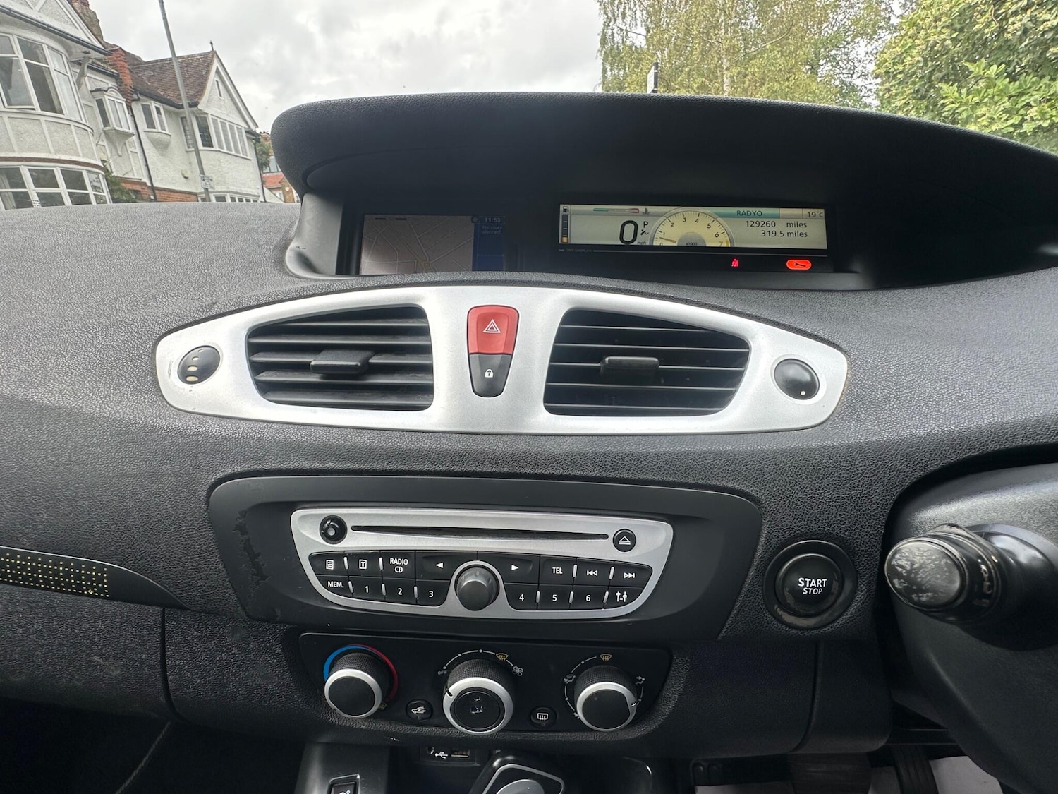 Used Renault Scenic 2010 for sale - 74969648: Photo 37