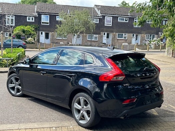 Used Volvo V40 2013 for sale - 79098348: Photo