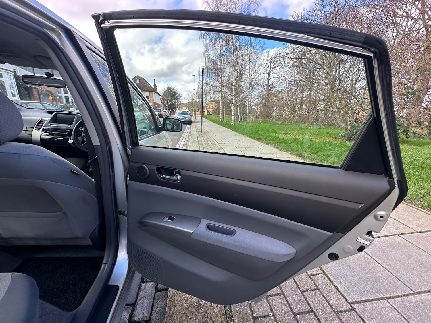 Used Toyota Prius 2005 for sale - 77643637: Photo 21