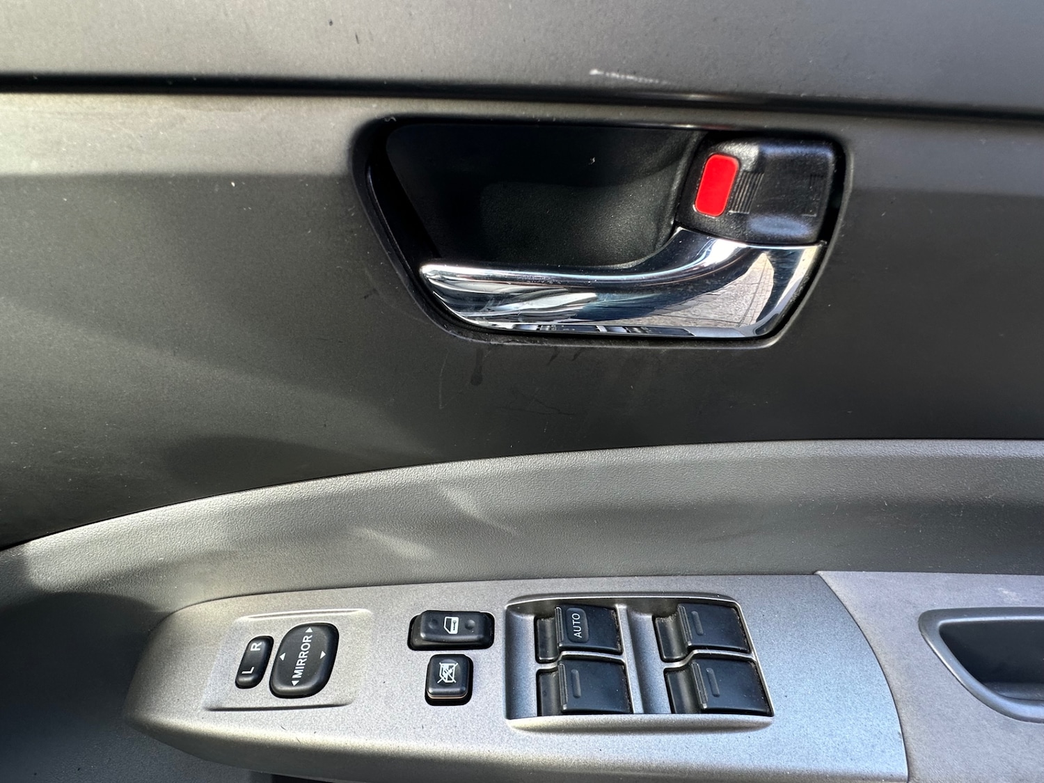 Used Toyota Prius 2005 for sale - 77643637: Photo 24