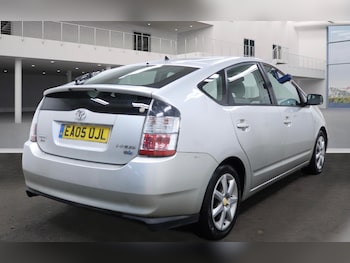 Used Toyota Prius 2005 for sale - 77643637: Photo