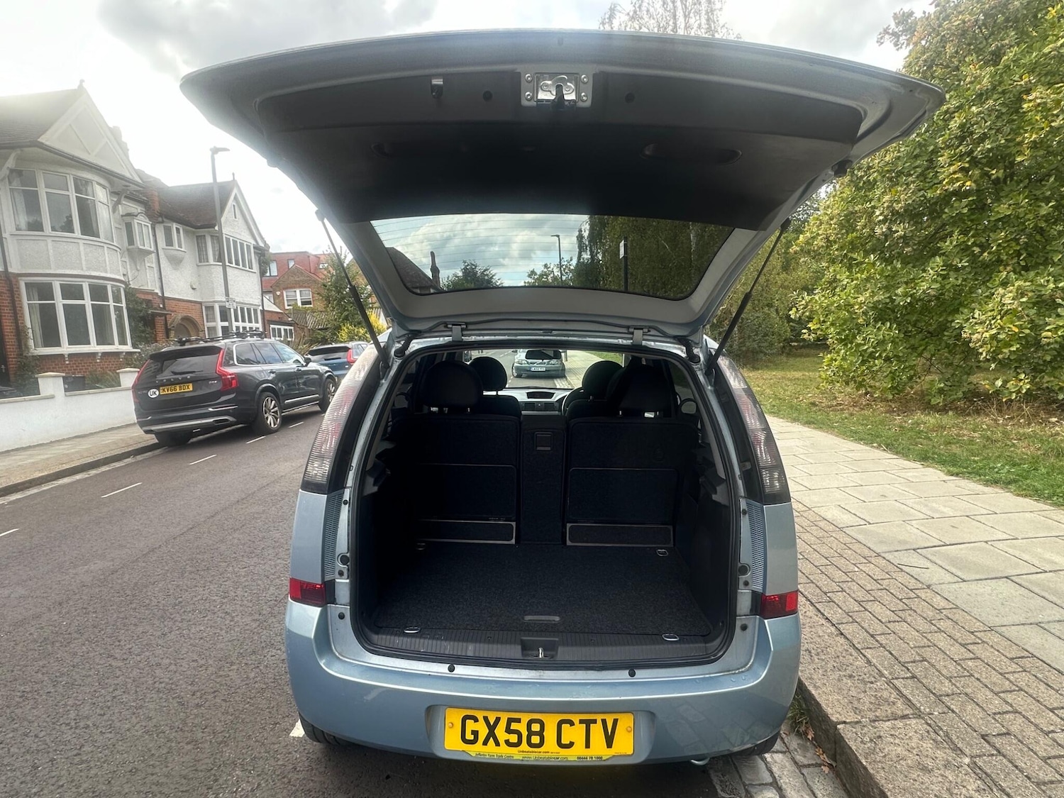 Vehicle 33