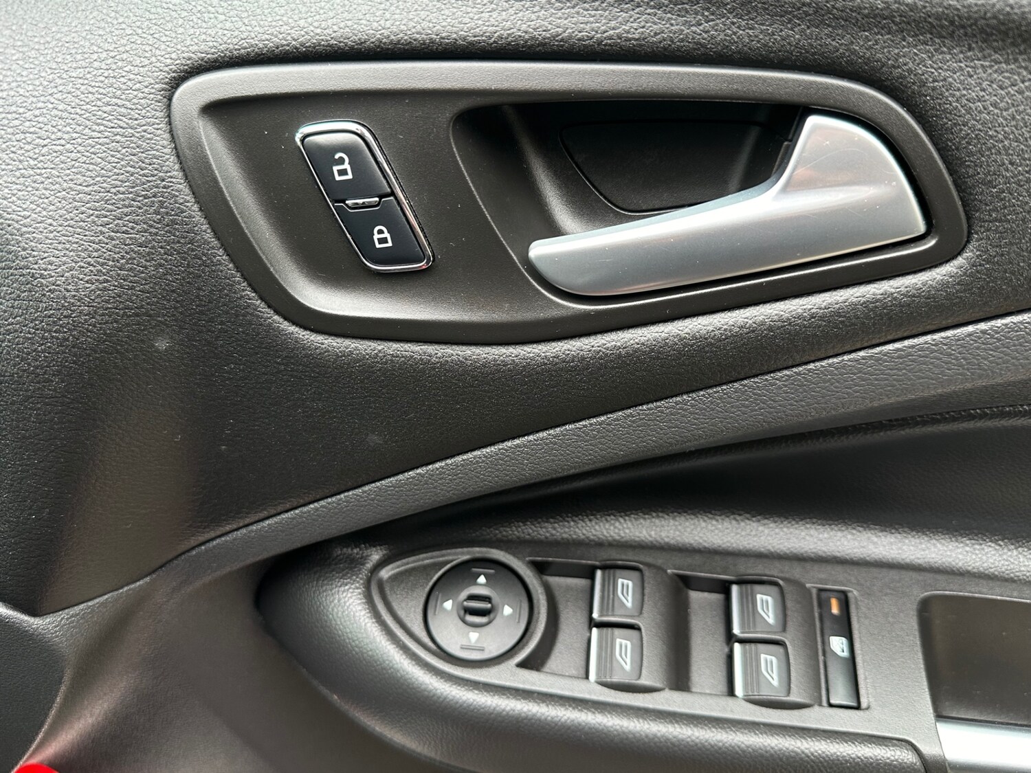 Used Ford Kuga 2016 for sale - 77847480: Photo 28