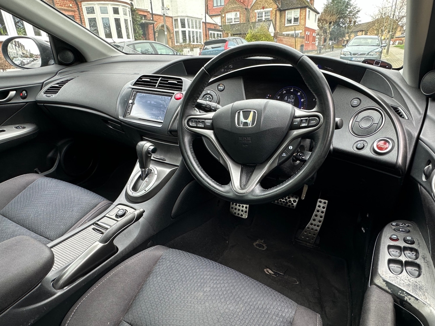 Used Honda Civic 2010 for sale - 77404817: Photo 26