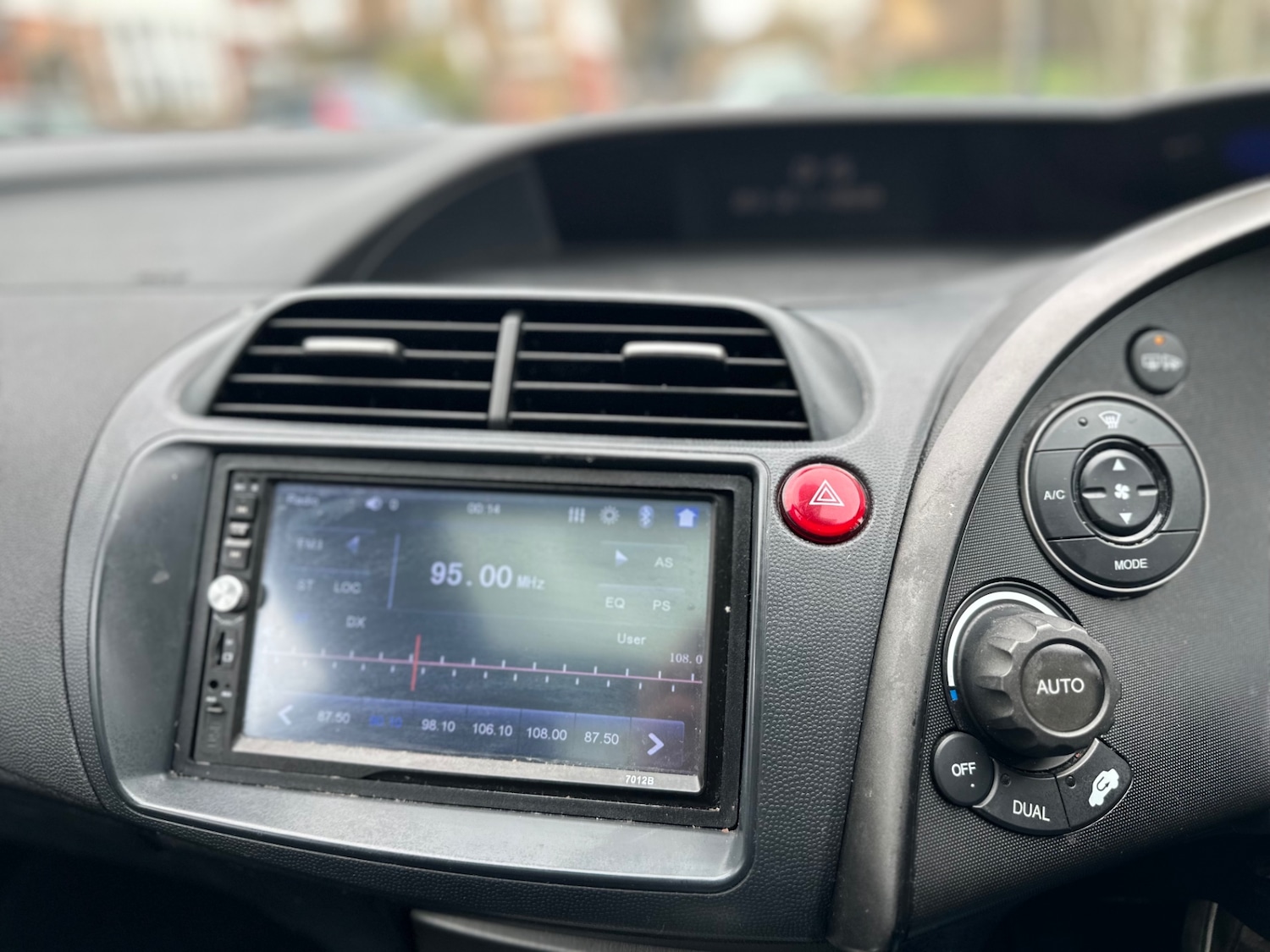 Used Honda Civic 2010 for sale - 77404817: Photo 28