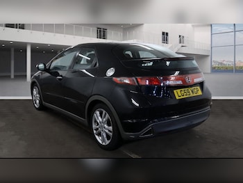 Used Honda Civic 2010 for sale - 77404817: Photo