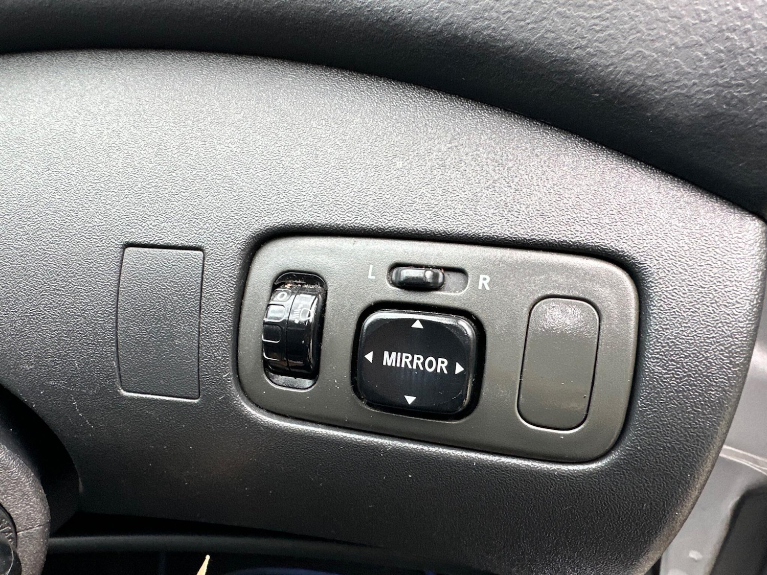 Used Toyota Yaris for sale - 76484554: Photo 21