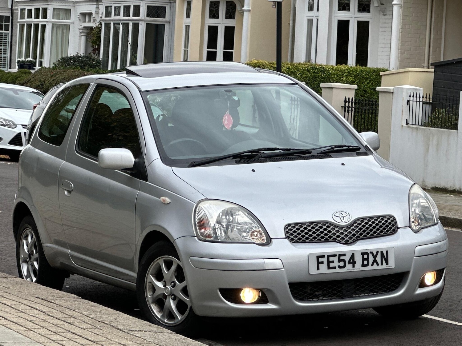 Used Toyota Yaris for sale - 76484554: Photo 3