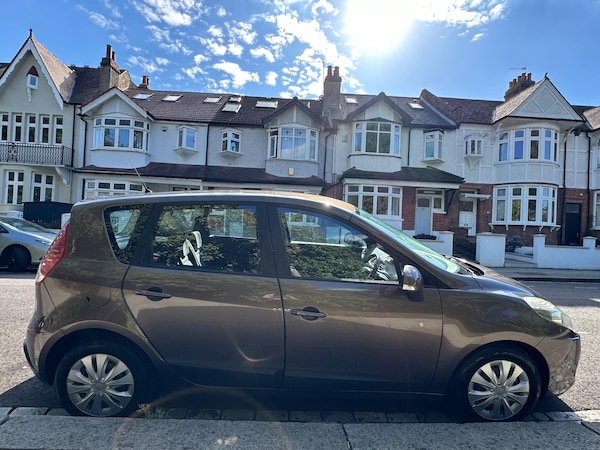Used Renault Scenic 2009 for sale - 76122924: Photo 10