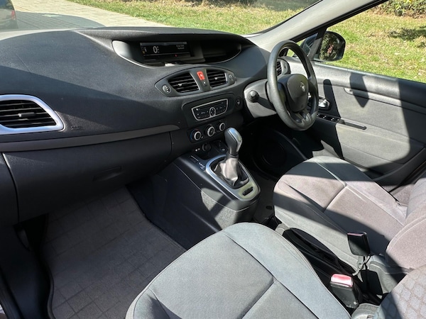 Used Renault Scenic 2009 for sale - 76122924: Photo 15