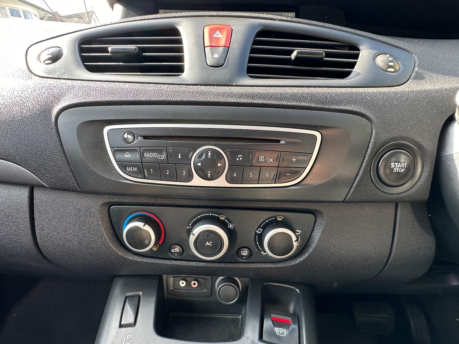 Used Renault Scenic 2009 for sale - 76122924: Photo 36