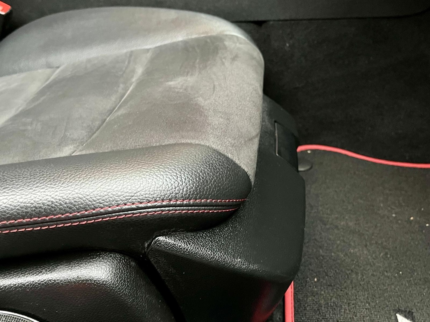 Used Mercedes-Benz C Class 2012 for sale - 77086692: Photo 79