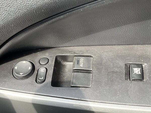 Used Mazda Mazda2 2012 for sale - 72273706: Photo 32