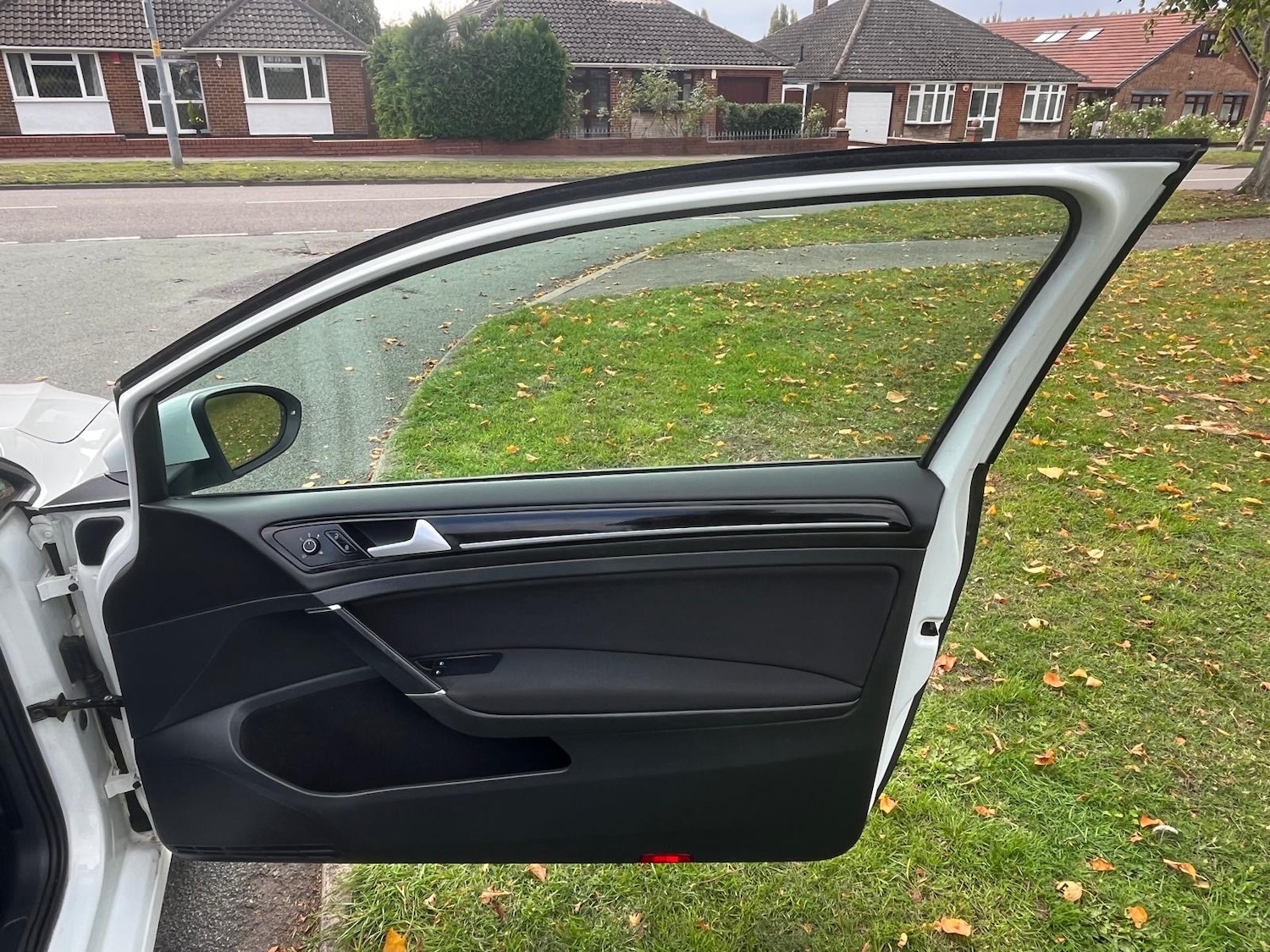 Used Volkswagen Golf 2015 for sale - 77258804: Photo 34