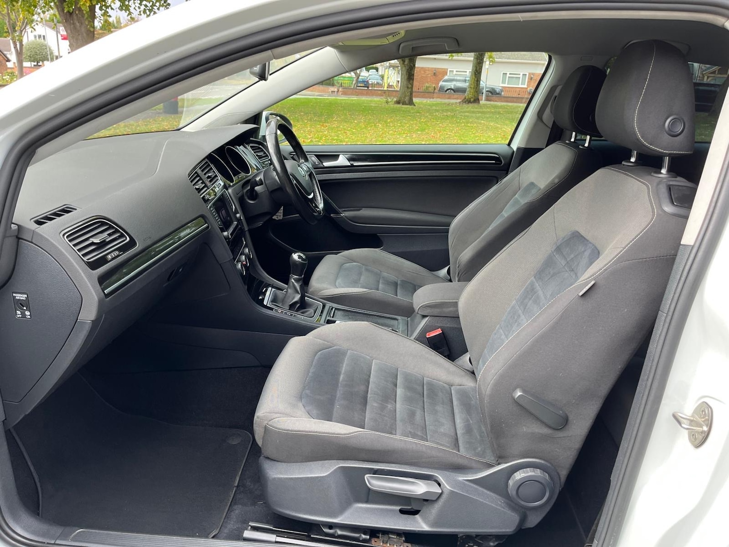 Used Volkswagen Golf 2015 for sale - 77258804: Photo 38