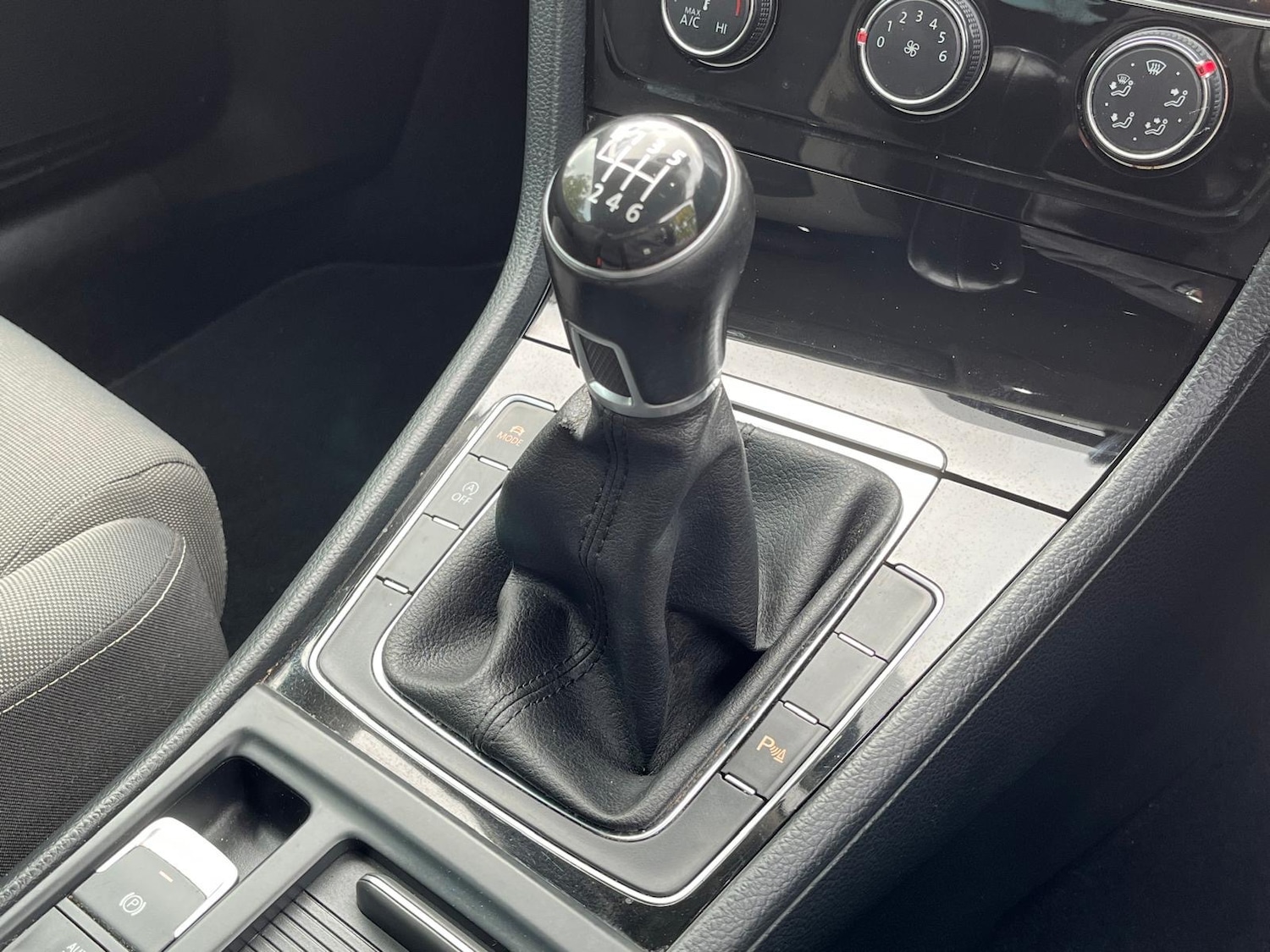 Used Volkswagen Golf 2015 for sale - 77258804: Photo 50