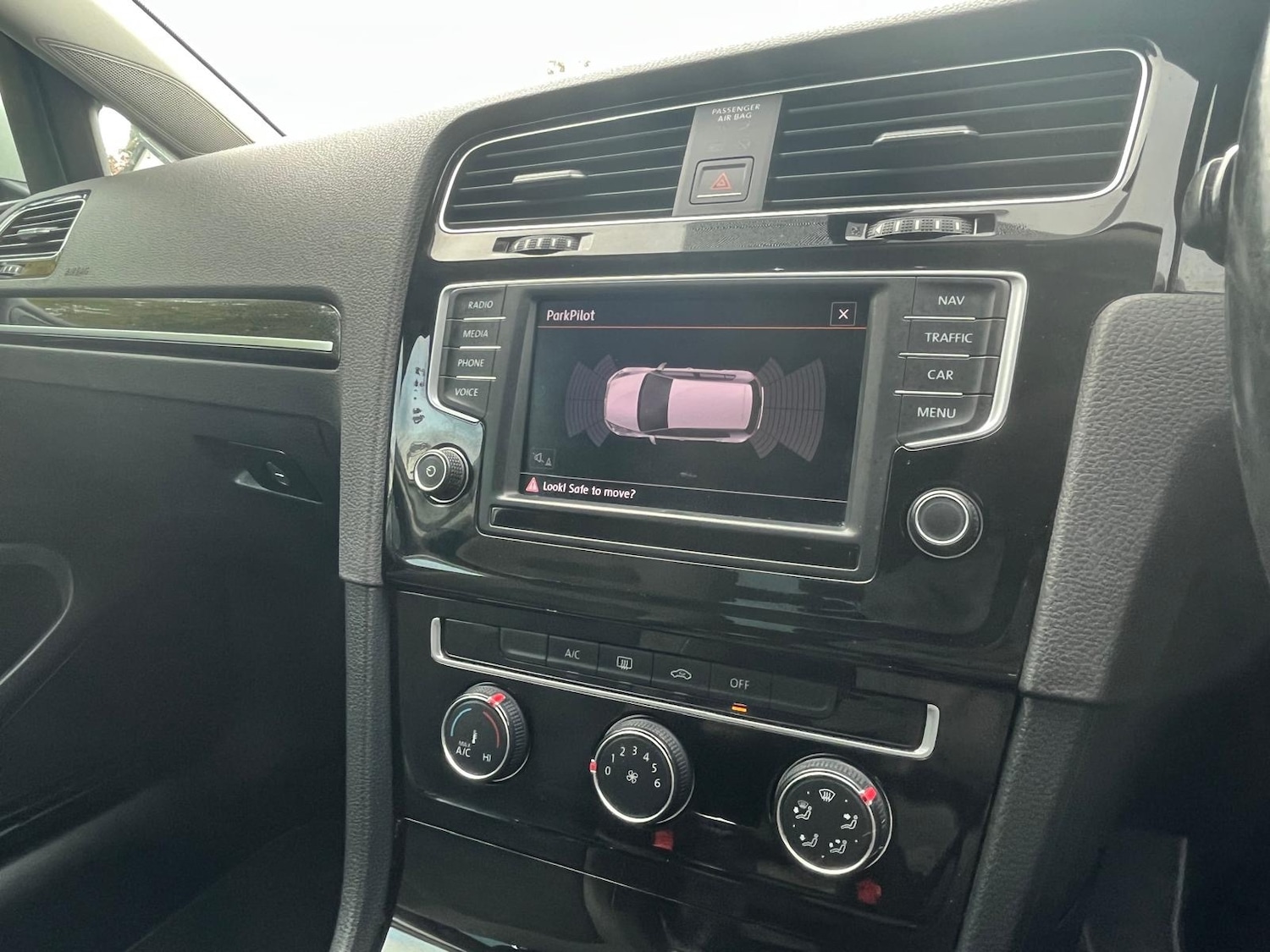 Used Volkswagen Golf 2015 for sale - 77258804: Photo 53