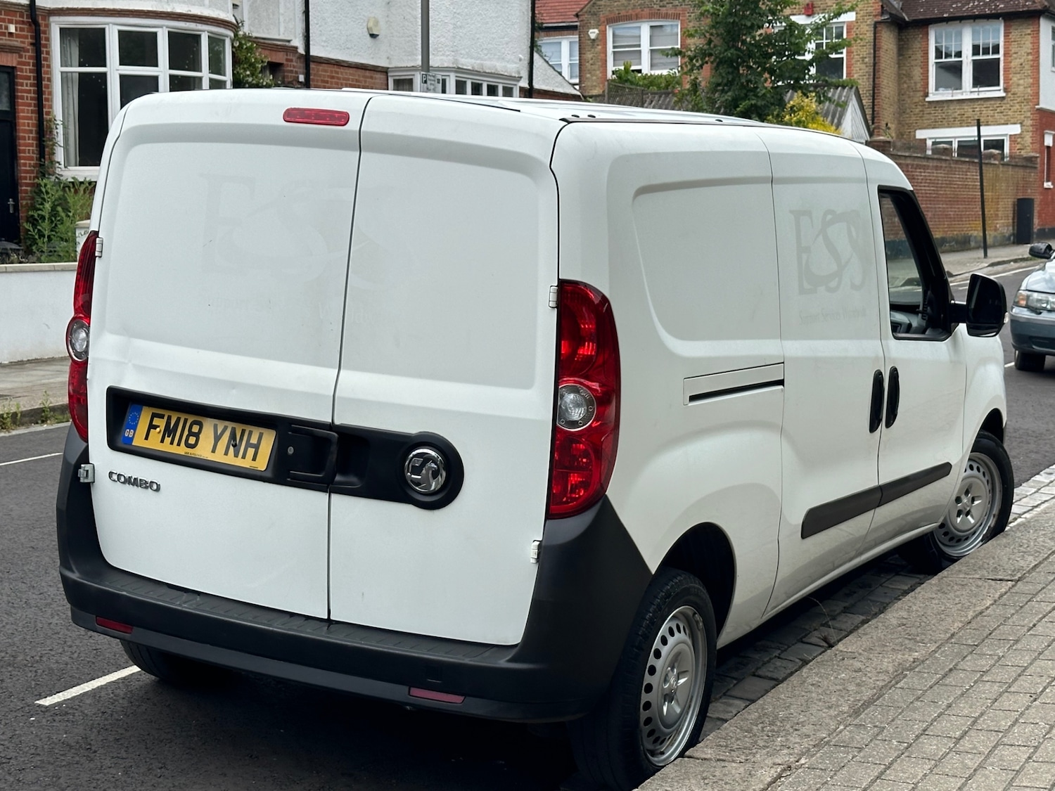 Used Vauxhall Combo 2018 for sale - 77087367: Photo 2