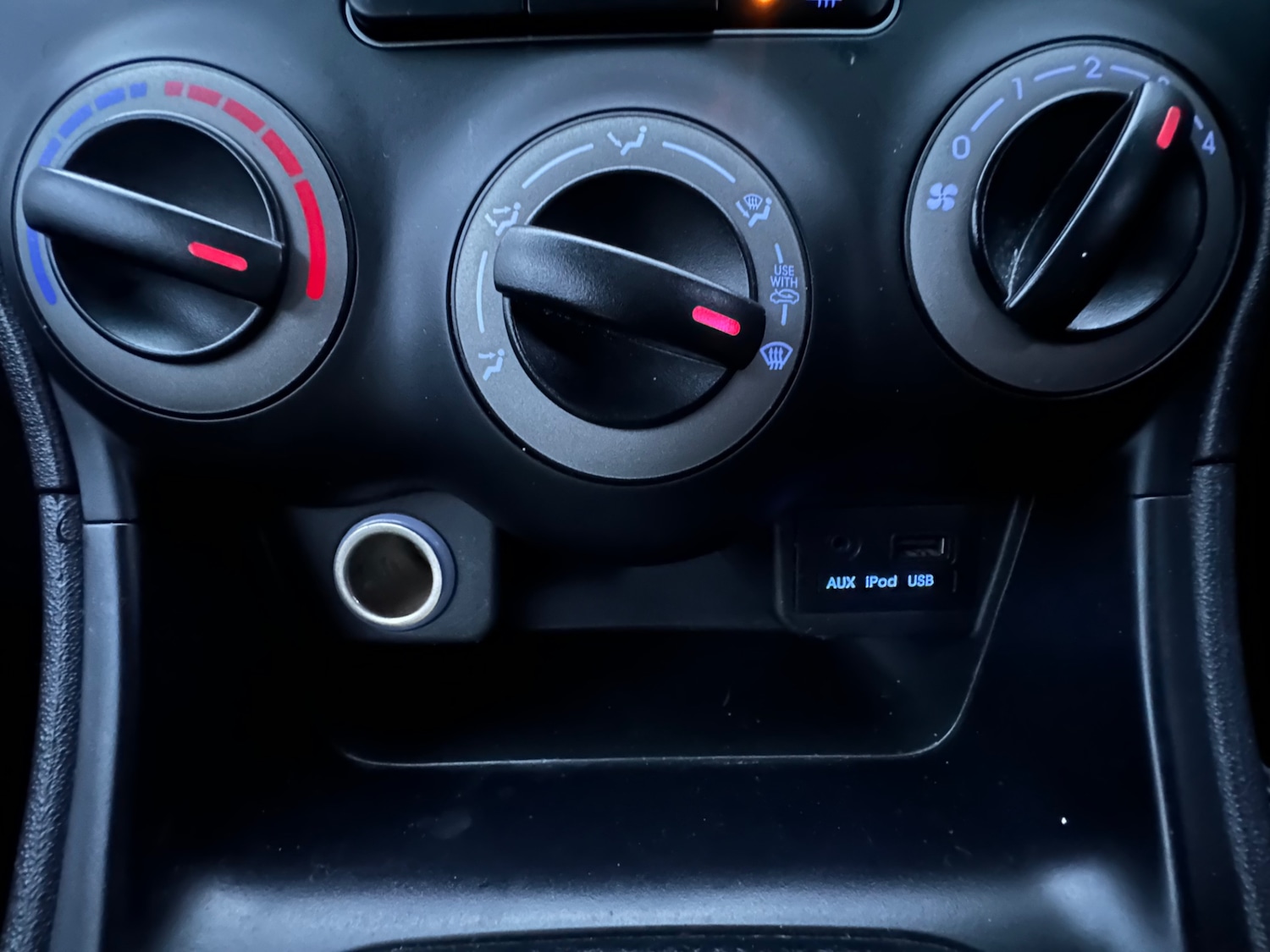 Used Hyundai i10 2011 for sale - 77162443: Photo 32