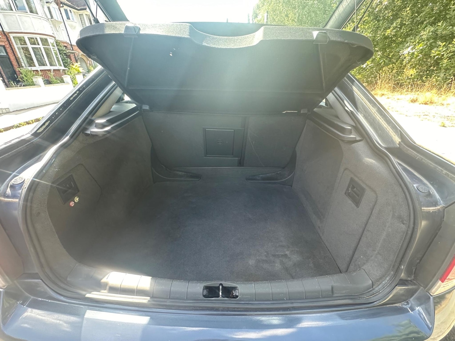 Vehicle 28