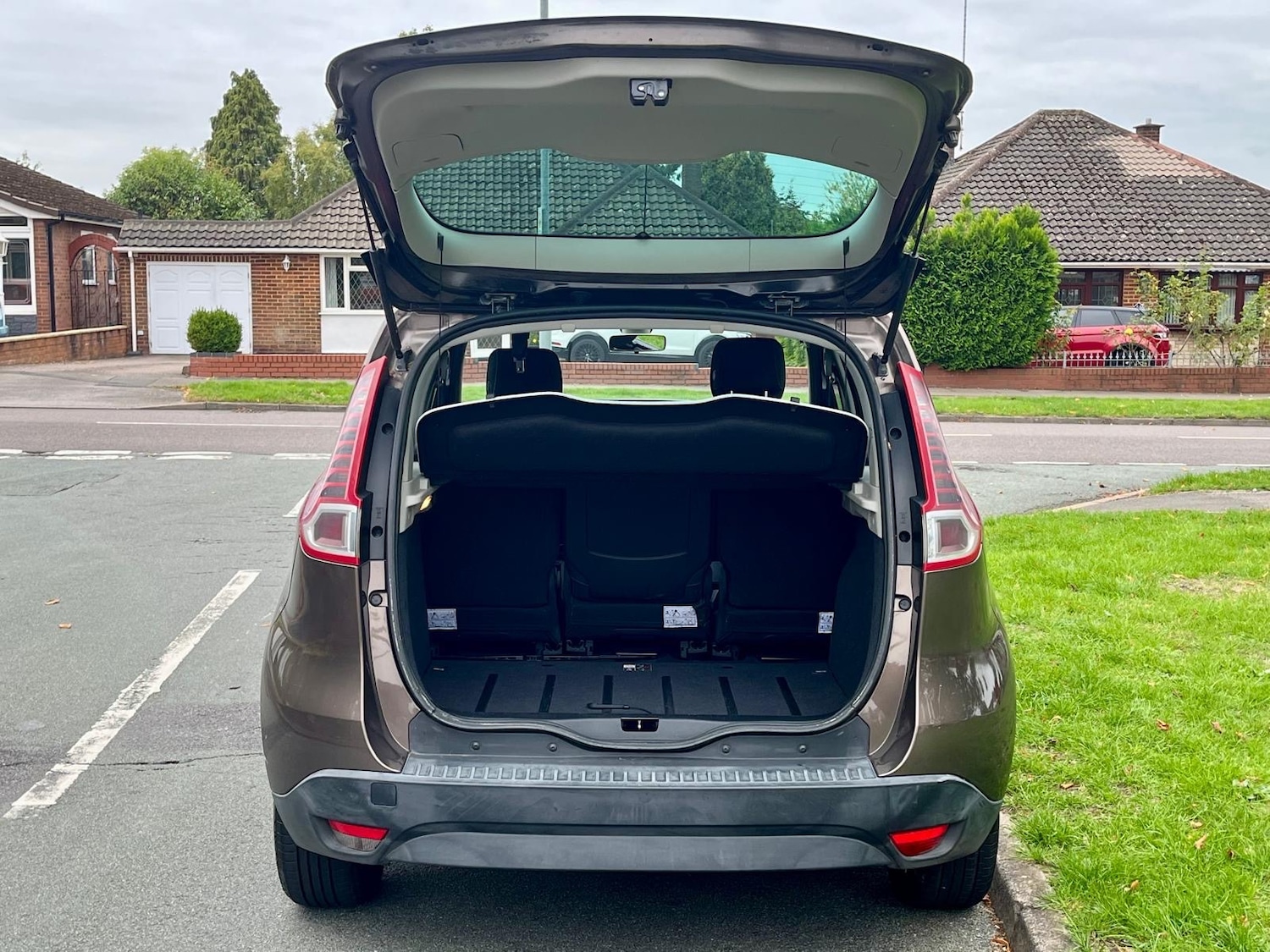 Used Renault Scenic 2009 for sale - 77718240: Photo 10