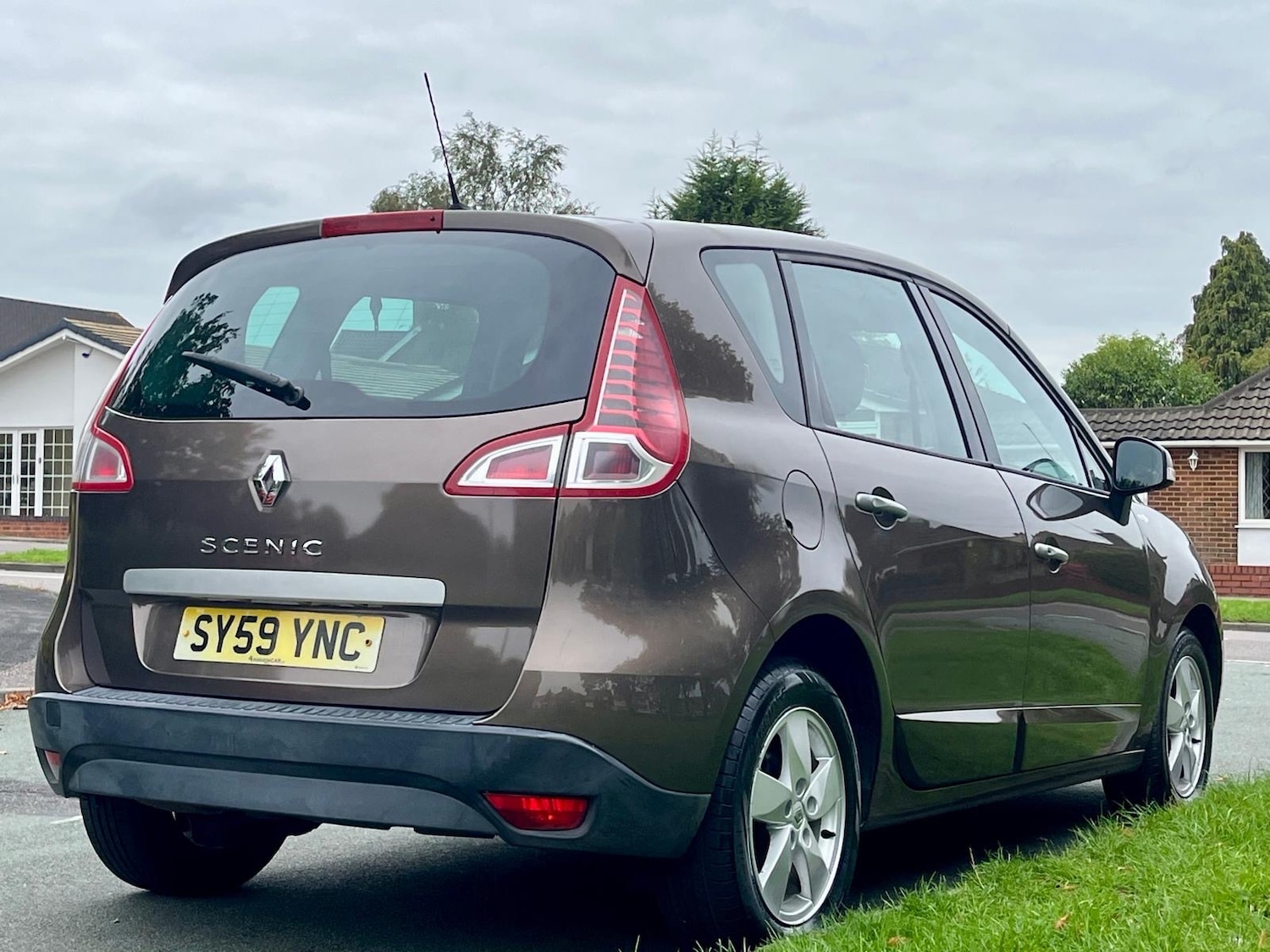 Used Renault Scenic 2009 for sale - 77718240: Photo 20