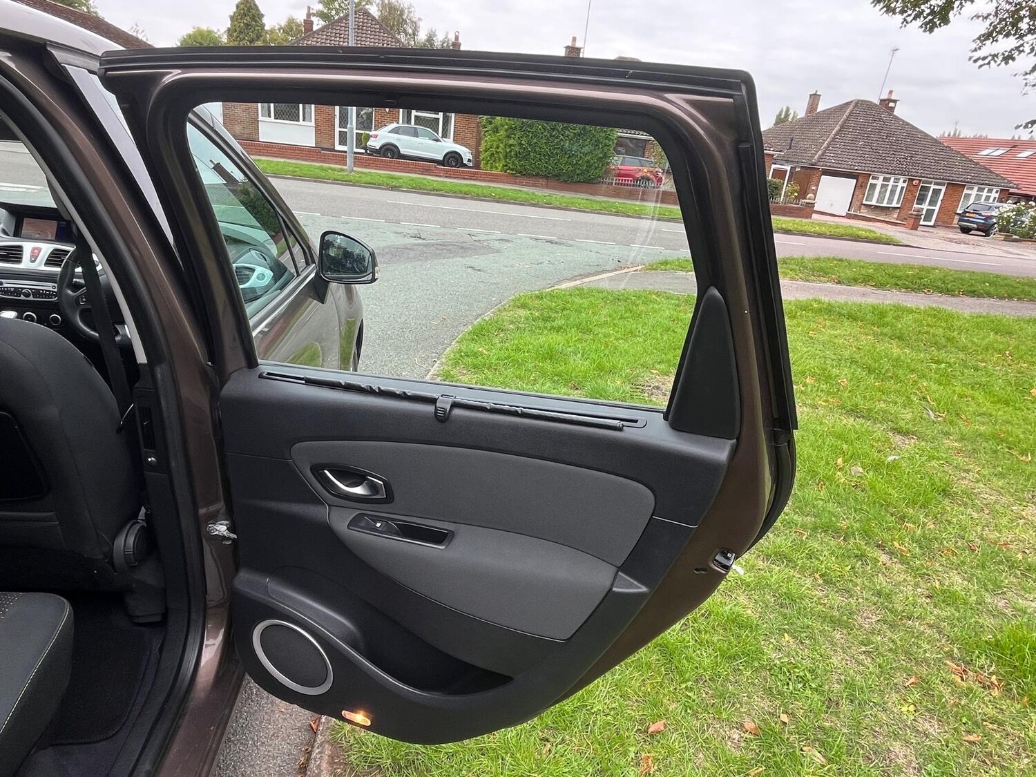 Used Renault Scenic 2009 for sale - 77718240: Photo 37