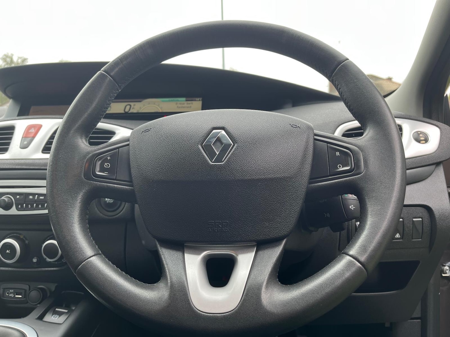 Used Renault Scenic 2009 for sale - 77718240: Photo 43